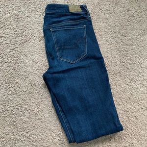 Dark wash American Eagle Jeggings